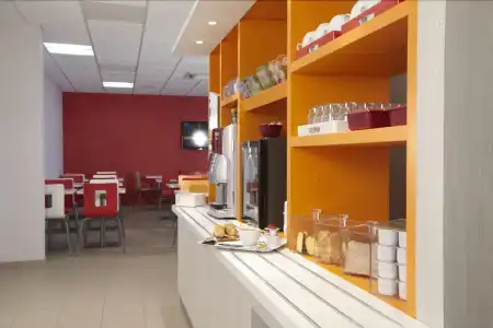 Hôtel Première Classe Caen Nord - Mémorial - 26