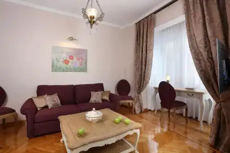 V1935 Luxurious Apartments - 74