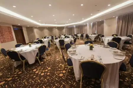 The Avenue - 17