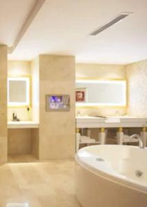 Hangzhou Xinqiao - 123