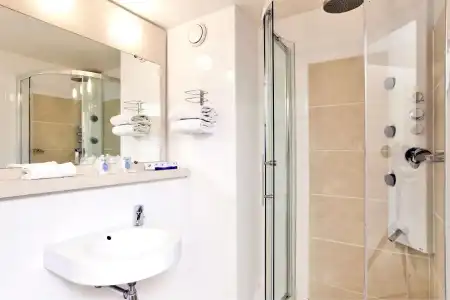 Mercure Chartres Est - 123