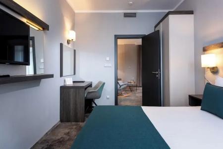 Best Western Plus Premium Inn - 97