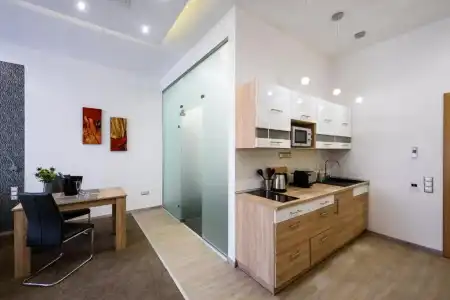 Karoly Corner Residences - 41