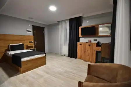 Green Palace Suite - 112