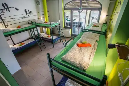 Island Hostel - Adults only - 30