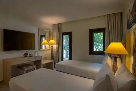 DoubleTree by Hilton Bodrum Marina Vista - 62