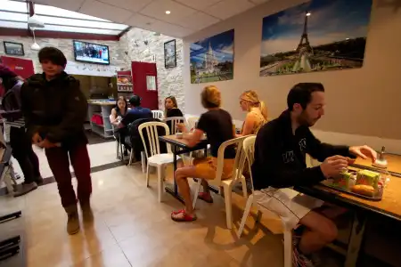 Auberge Internationale des Jeunes - Hostel - 13