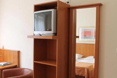 B&B Lübeck Berliner-Platz - 6