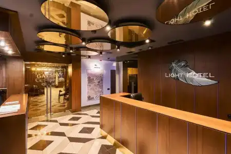 Light - 21