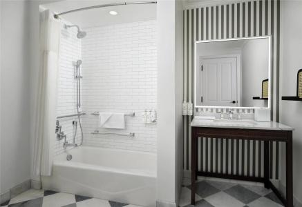 del Coronado, Curio Collection by Hilton - 127