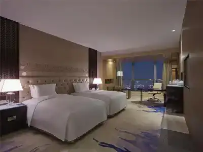 Hilton - 62