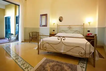 Palazzo Giovanni Bed and Breakfast - 24