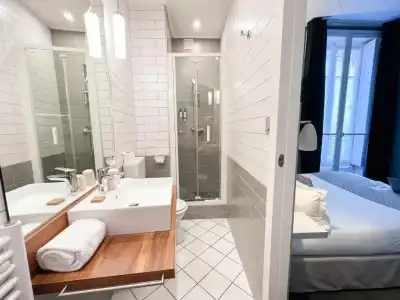 Globe et Cecil Hôtel - 118