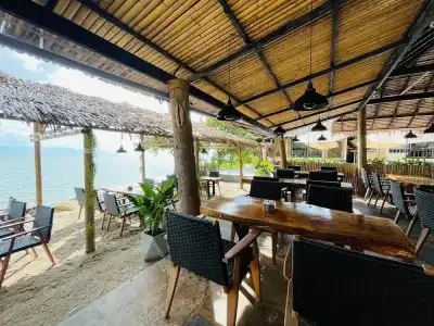 Absolute Beachfront Resort - 25