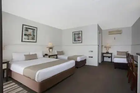 Comfort Inn On Raglan - 21