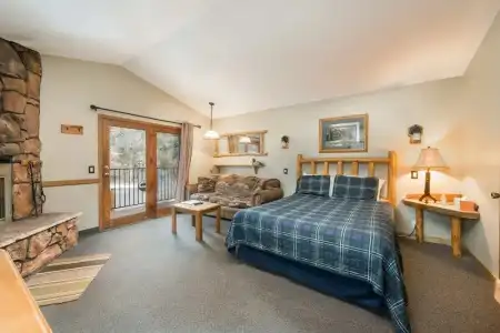4 Seasons Inn on Fall River - 115