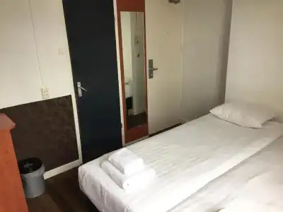 Amsterdam Inn - Digital Access - 44
