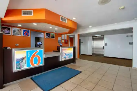 Motel 6 El Paso, TX - Southeast - 13