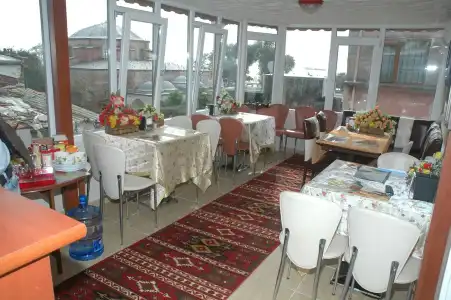 Sofia Corner - 8
