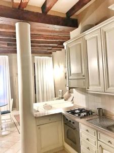 Palazzo Lion Morosini - Check in Presso Locanda Ai Santi Apostoli - 26