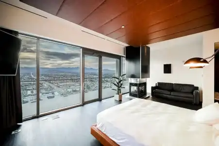 Beautiful Palms Place Suite - 327