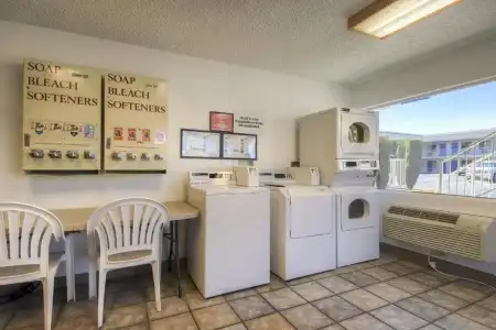 Motel 6 Las Vegas, NV – I-15 Stadium - 6