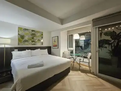 The Studio at Sathorn Terrace - 32