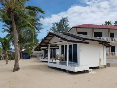 Mac's Bay Resort - 57