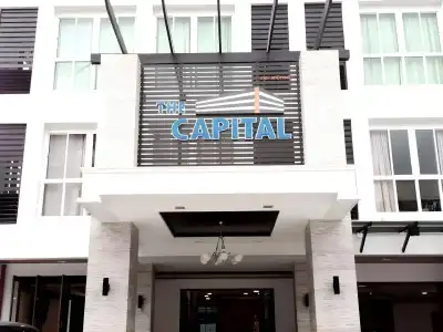 The Capital - 12