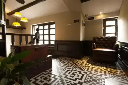 William's Toffee Mansion - 9