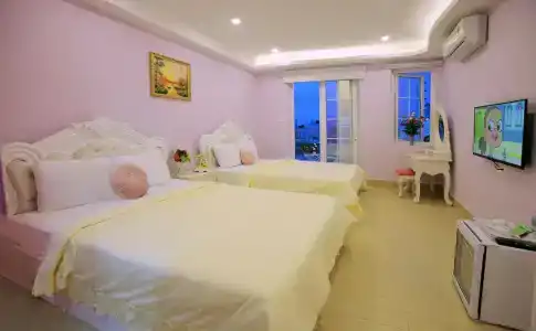 Thang Bom Boutique - 1