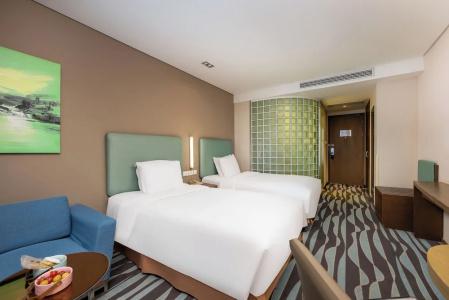 Holiday Inn Express Hangzhou Huanglong - 5