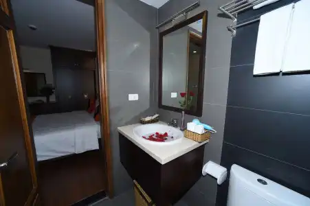 Centre Point Hanoi - 8