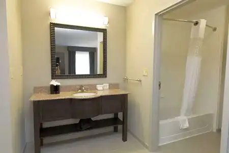Hampton Inn & Suites Oklahoma City Airport - 59