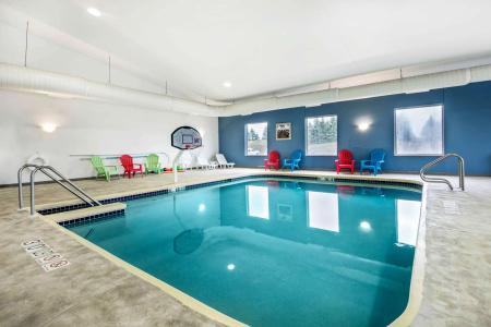 Comfort Suites at Par 4 Resort - 14