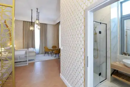 1552 Boutique - 53