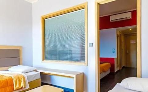 Dodeca Sea Resort by Forums - 45