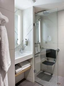 Best Western Plus du Pont Wilson - 35