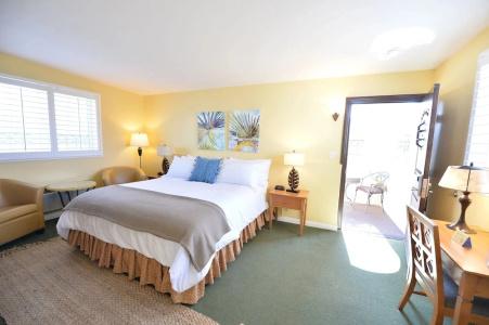 Crown City Inn - 31