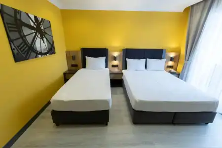 Roy Otel Akçay - 37