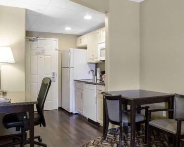 MainStay Suites Bismarck - 25