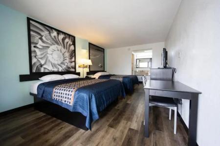 Ocean Breeze Inn - 32