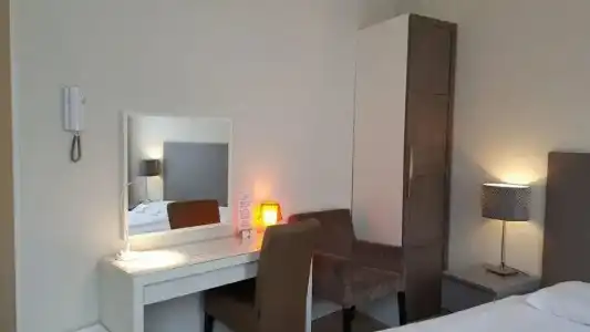 Corner House - 5