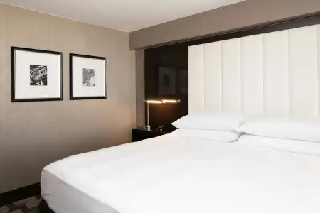 Beverly Hills Marriott - 6