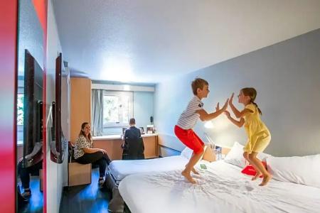 ibis Bourges - 44