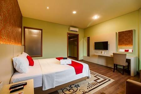 RedDoorz Plus Near Ancol - 31