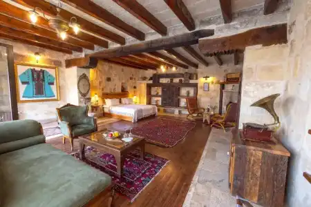 Sultan Cave Suites - 103