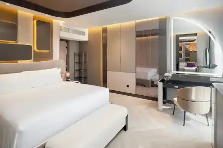 Pathumwan Princess - 103