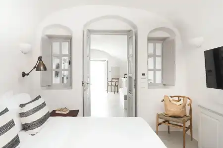 Armenaki -  Adults Only - 1