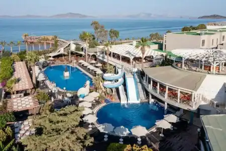 Golden Beach Resort & Spa - 0